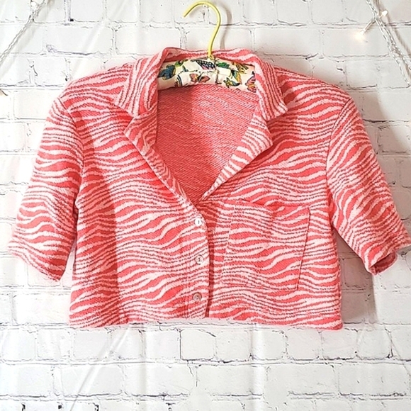 Zara Tops - Zara Coral Zebra Print Crop Style Collared Blazer Abalone Buttons Size XS Y2K
